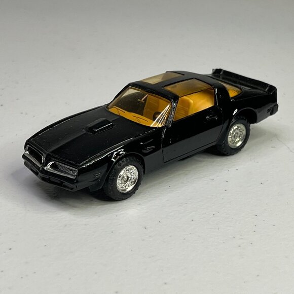 Zee Toys 1/59 Scale Diecast Firebird 1980s Black & Gold Collectible Model Car - Picture 4 of 10